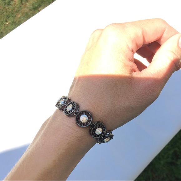 Lia Sophia rhinestone bracelet 🌸 - Picture 2 of 2